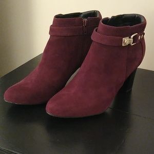 Rum heeled booties